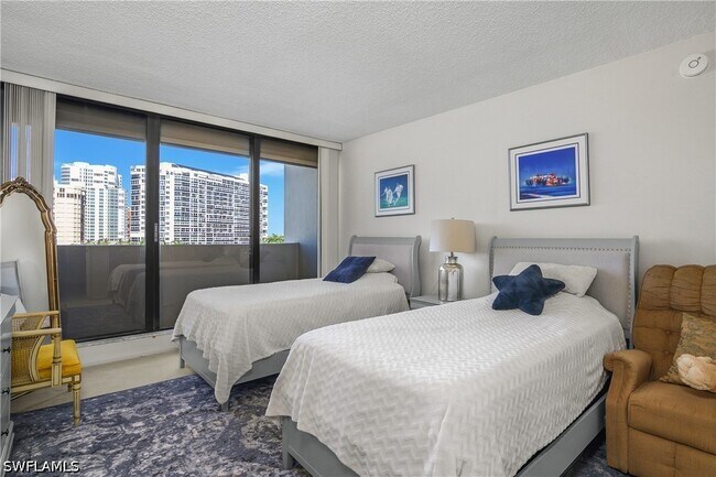 Foto del edificio - 4005 Gulf Shore Blvd N