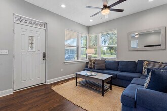 Building Photo - 134 Lee St