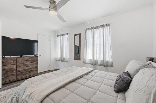 Foto del edificio - 9829 Park Ln Ct