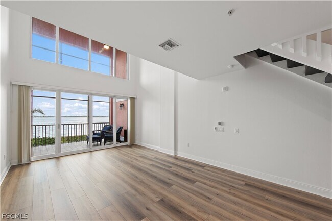 Foto del edificio - 2745 First St