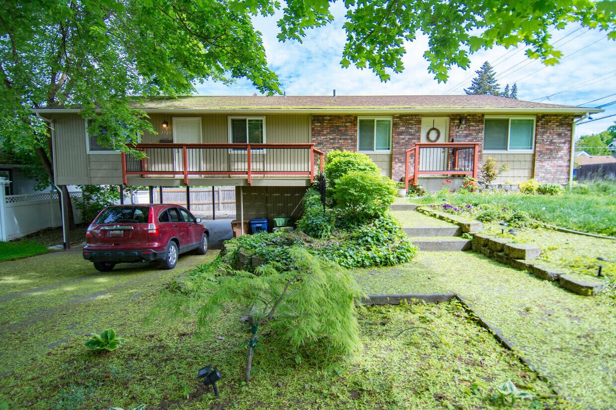 1723 E 13th Ave, Spokane, WA 99202 House Rental in Spokane, WA