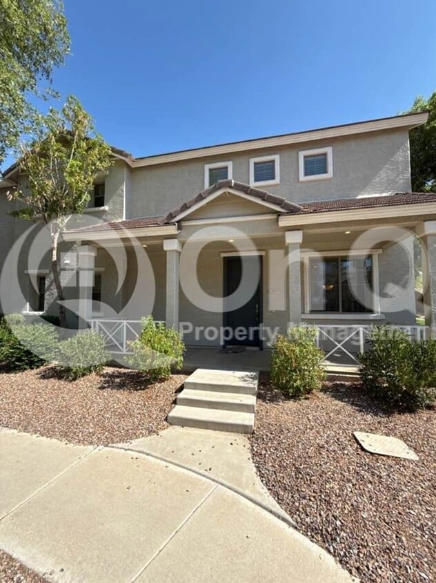Primary Photo - 3834 E Santa Fe Ln