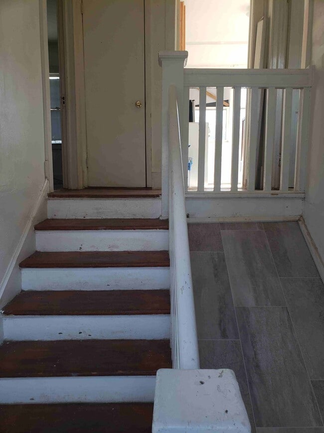 Building Photo - 1401 W Kirby Pl