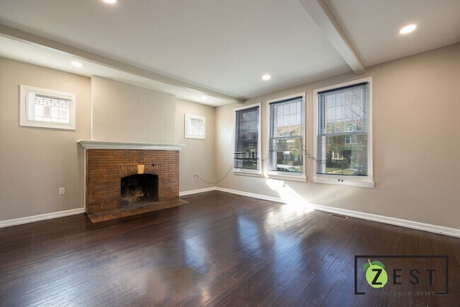 Foto del edificio - !! Spacious 4 Bed, 2 full bath 1974sqft Re...