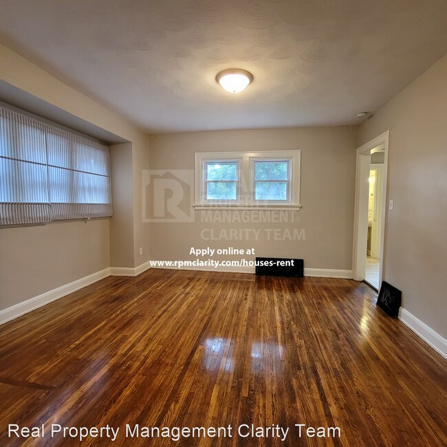 Building Photo - 3 br, 1.5 bath House - 2041 Perth St