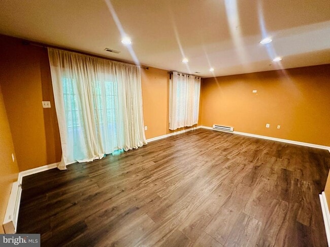 Foto del edificio - 4719 Ashforth Way
