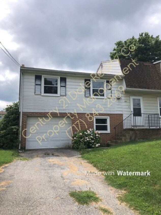 Charming 3 Bedroom home in Red Lion School... House Rental in Red