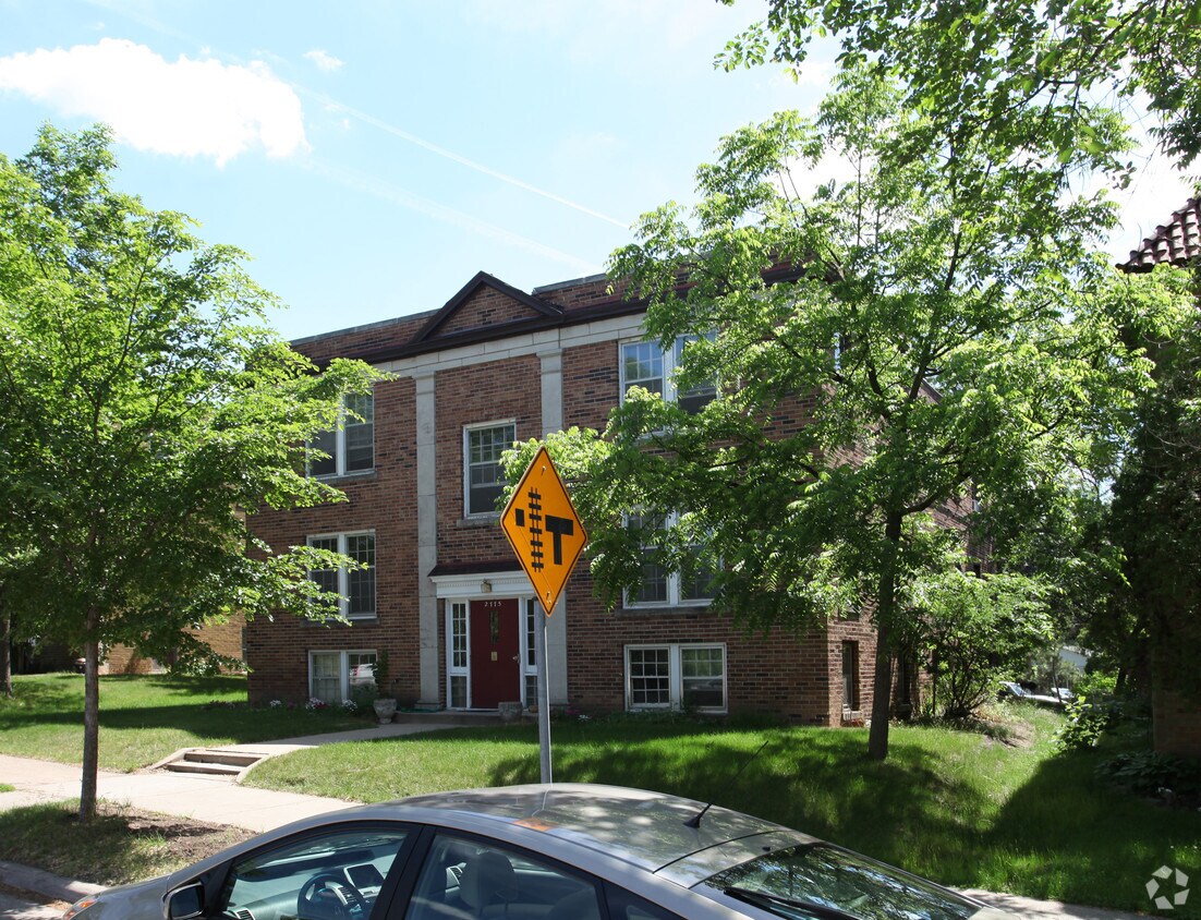 Foto del edificio - 2775 Xerxes Ave S