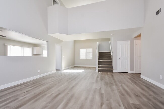 Foto del edificio - 7640 W Delhi Ave