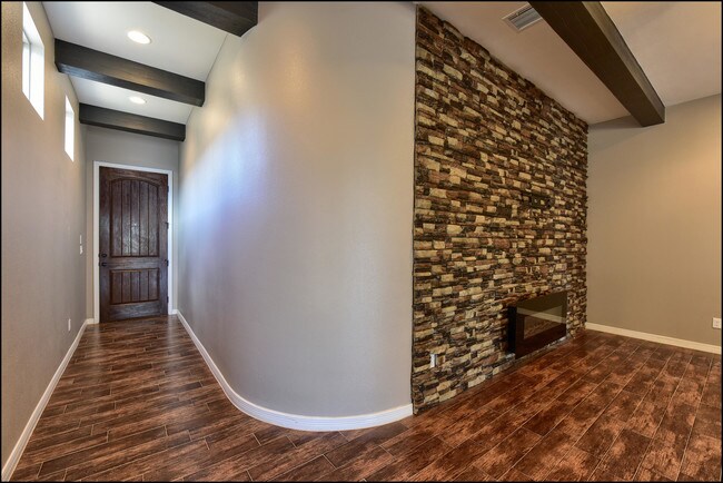 Foto del edificio - 13534 Hazelwood