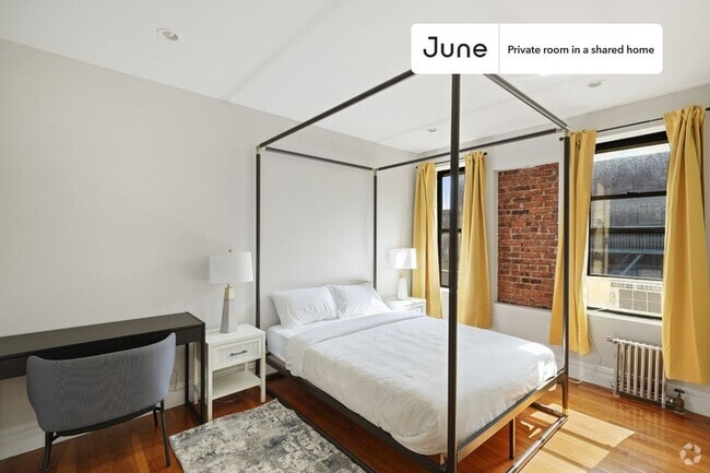 Building Photo - Private bedroom in 3 bed/2 bath Home