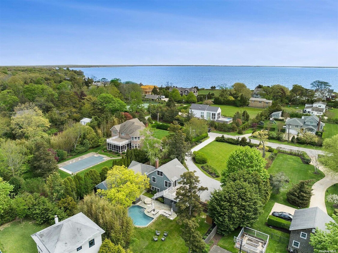 36 Thorn Hedge Rd, Bellport, NY 11713 House Rental in Bellport, NY