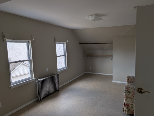 Building Photo - 136 Duffy Ave