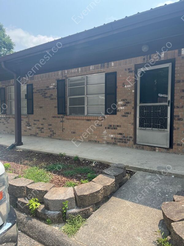 925 Shallowford Rd Unit 5, Chattanooga, TN 37411 Condo for Rent in