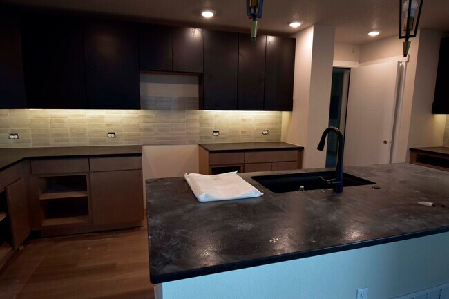 Foto del edificio - 10202 Spry St