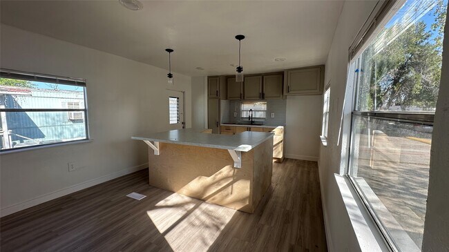 Foto del edificio - 510 N Shirley St
