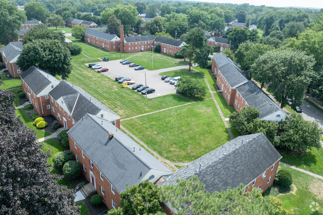 Aerial Photo - The Woods of Fairlawn