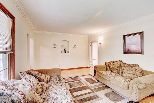 Foto del edificio - 2460 S 80th St