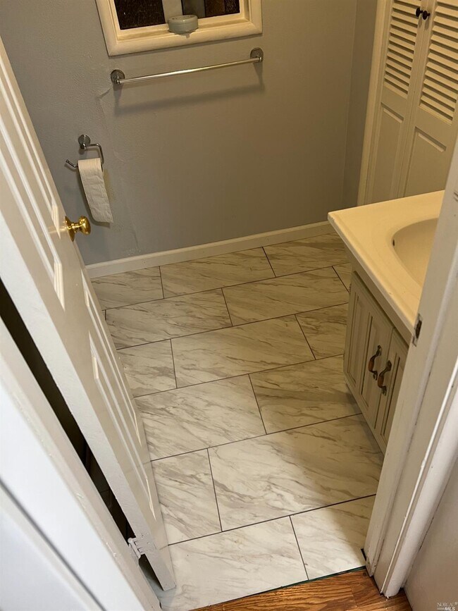 Foto del edificio - 848 Acalanes Rd