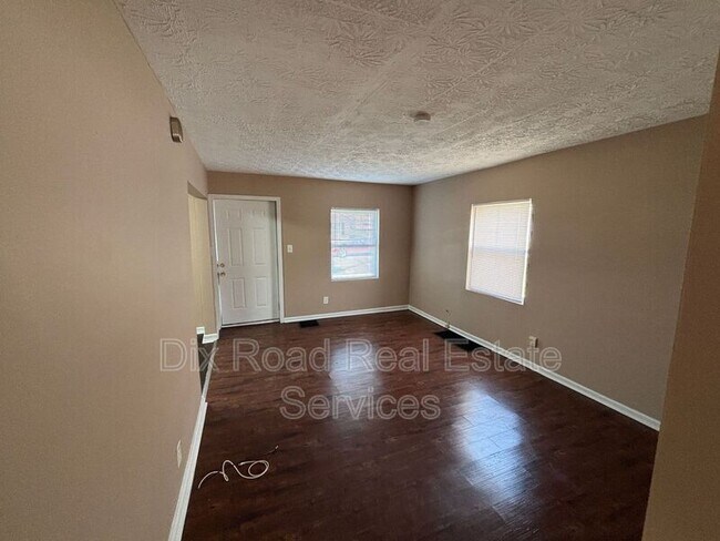 Foto del edificio - 1706 Meadow Ave