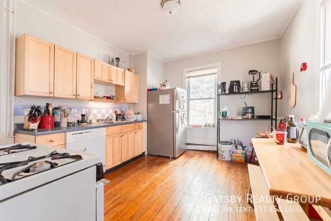 Photo - 396 Centre St.-2R Apartment