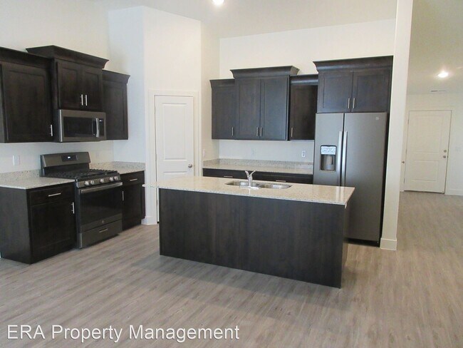 Building Photo - 3 br, 2 bath House - 2186 N 450 W