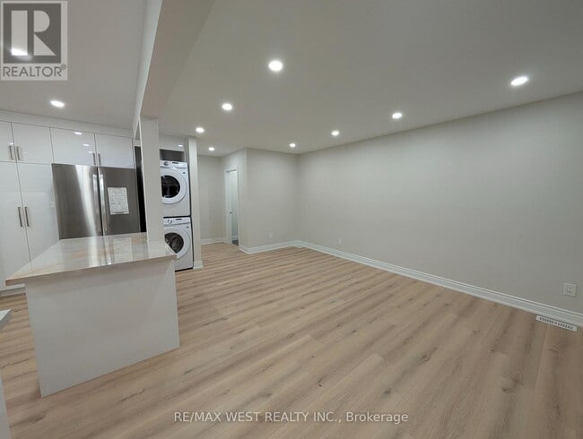 Photo du bâtiment - 198 Cherrywood Dr