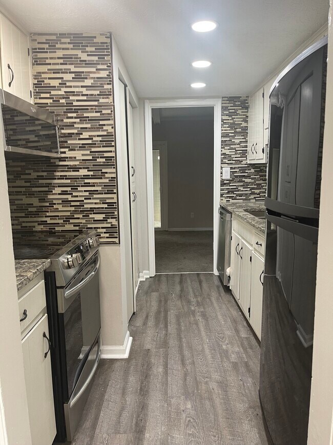 Building Photo - 6434 Woodstone Ter