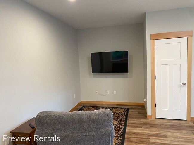 Foto del edificio - 1 br, 1 bath House - 3816 Q Avenue