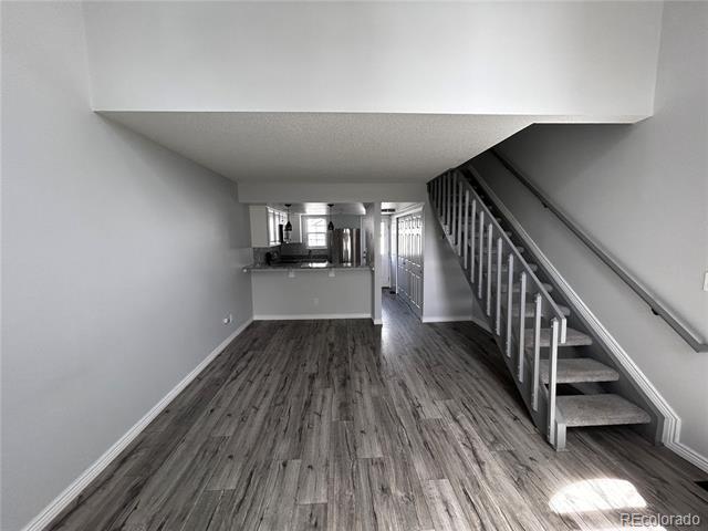 Foto del edificio - 7250 Devinney Ct