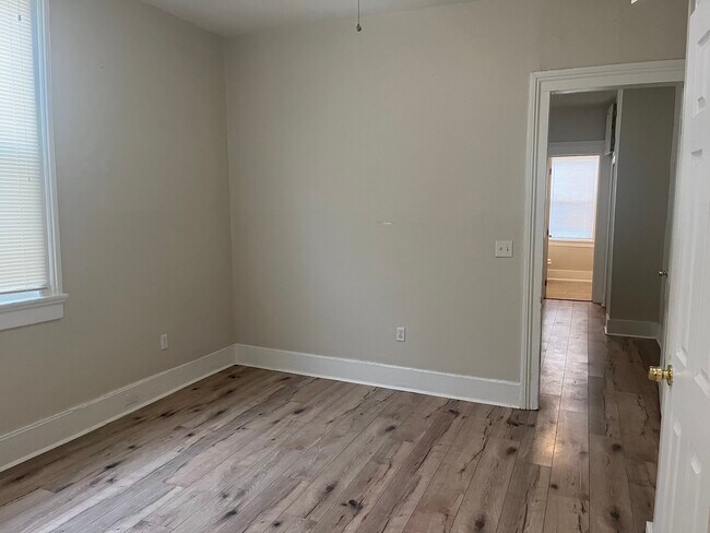 Building Photo - 4025 D'Hemecourt St