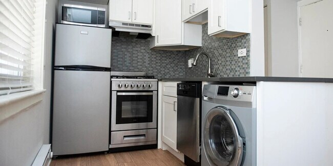 Foto del edificio - 517 W Belmont Ave