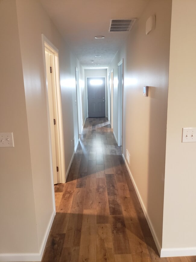 Building Photo - 811 G Avenue Pl