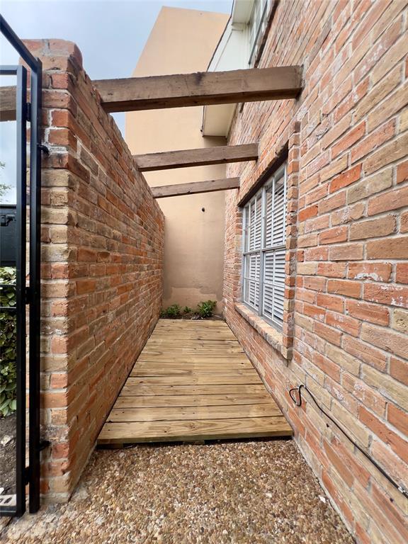 Building Photo - 10116 Emnora Ln