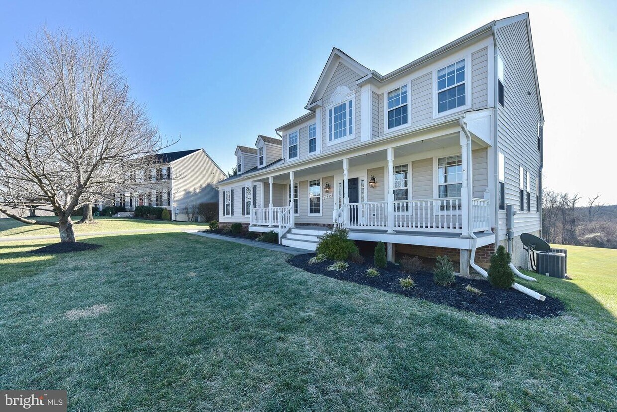 Primary Photo - 12504 Stream Vista Ln