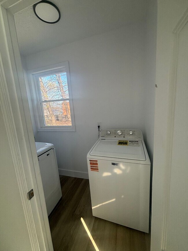 Foto del edificio - 4bd/1.5b Single Section 8/Cash Pay