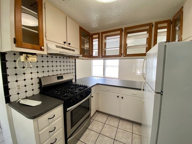 Foto del edificio - 407 E 30th St