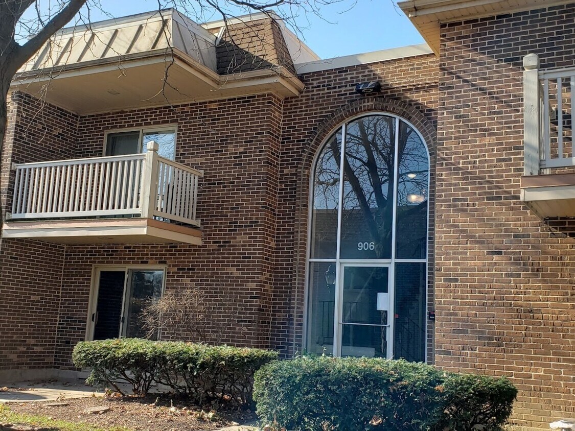 906 W Alleghany Dr Unit 1A, Arlington Heights, IL 60004 Condo for
