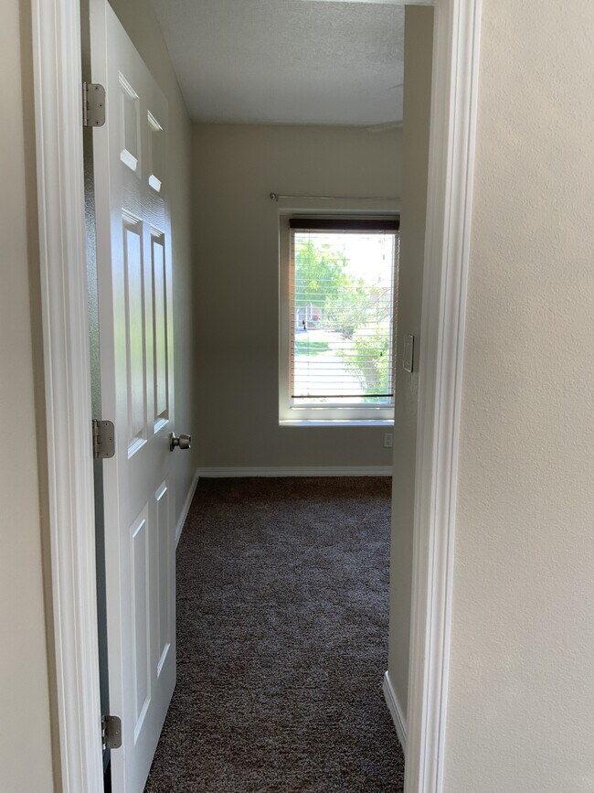 Foto del edificio - 3425 Old Mill Rd