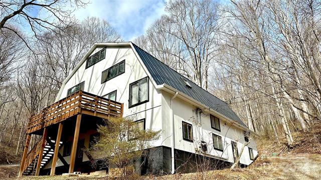 Foto del edificio - 823 Fox Run Rd