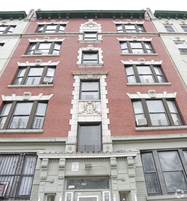 Foto del edificio - 251 E Kingsbridge