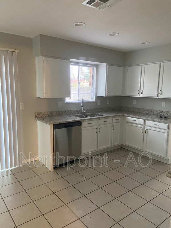 Building Photo - 11520 E Wier Ave