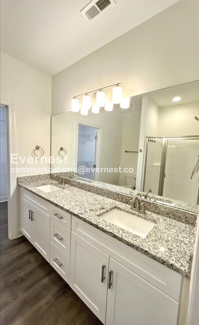 Foto del edificio - 1604 McBrien Rd