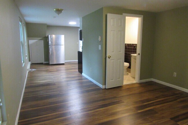 Building Photo - 1471 NY-376