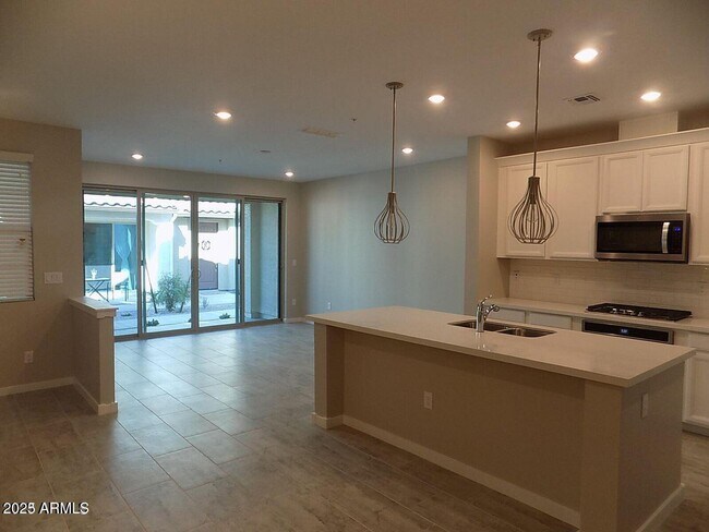 Foto del edificio - 3855 S McQueen Rd