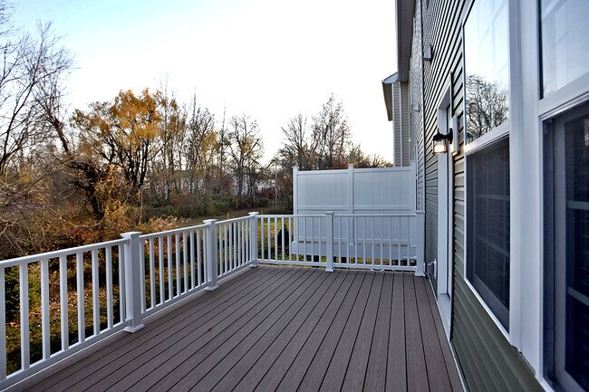 Building Photo - 1720 Beacon Ln
