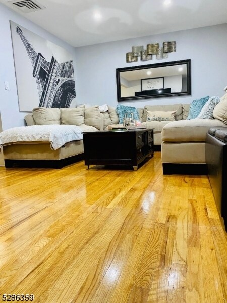 Foto principal - 159 Bell Ave