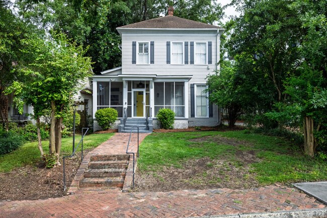 Building Photo - 926 Park Pl