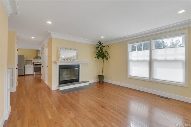 Foto del edificio - 71 Cove Rd