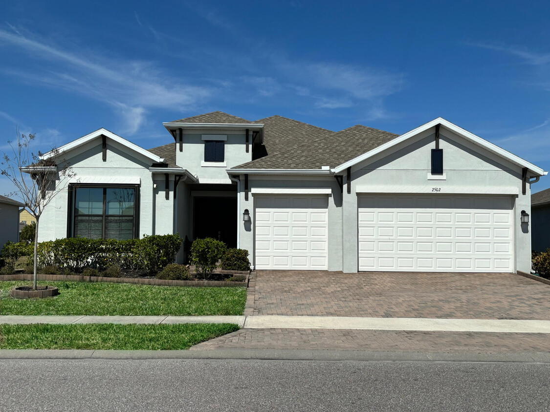 Foto principal - 2502 Chapel Bridge Ln
